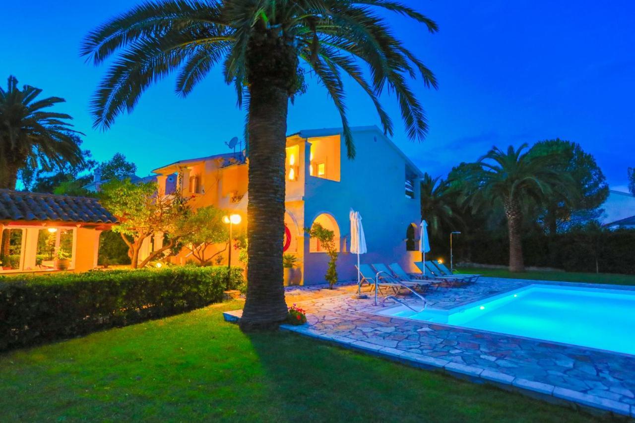 Villa Marina Mare アカラヴィ エクステリア 写真